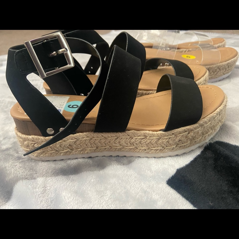 2 pairs 1 black one clear clear ones never worn